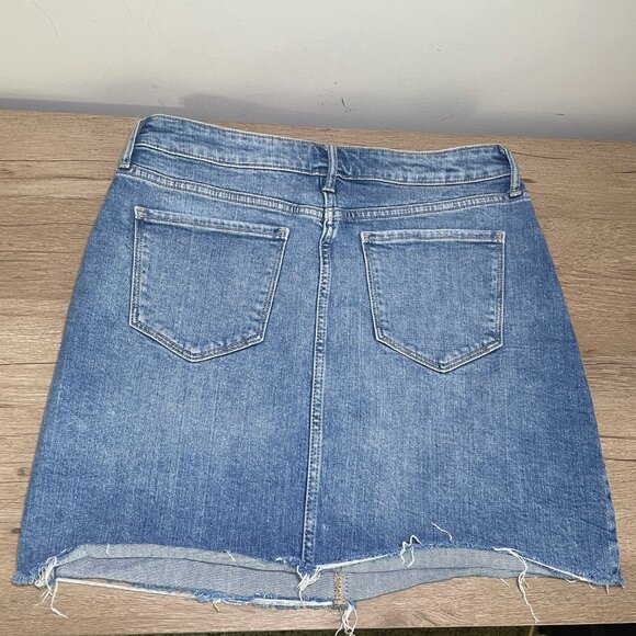Women's Size 10 Old Navy High Waisted Jean Mini Skirt - Picture 7 of 7